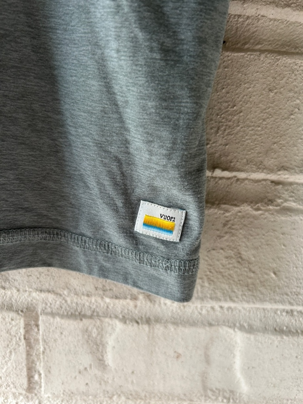 Vuori men’s tee large - Picture 2 of 4
